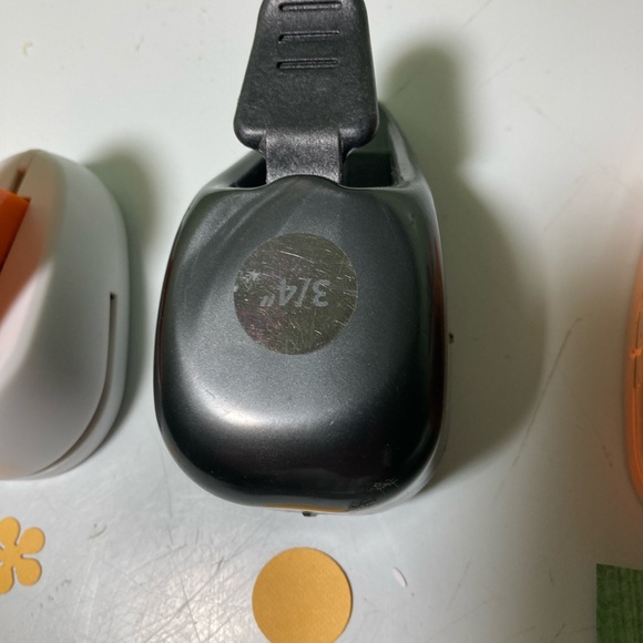 Set of 4 Craft Paper Punches - Picture 3 of 8